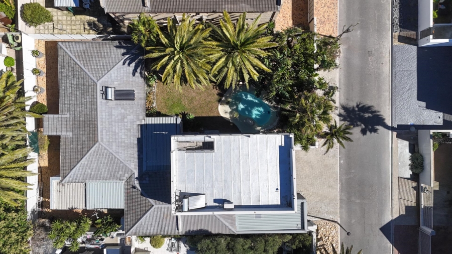 5 Bedroom Property for Sale in Sunset Beach Western Cape